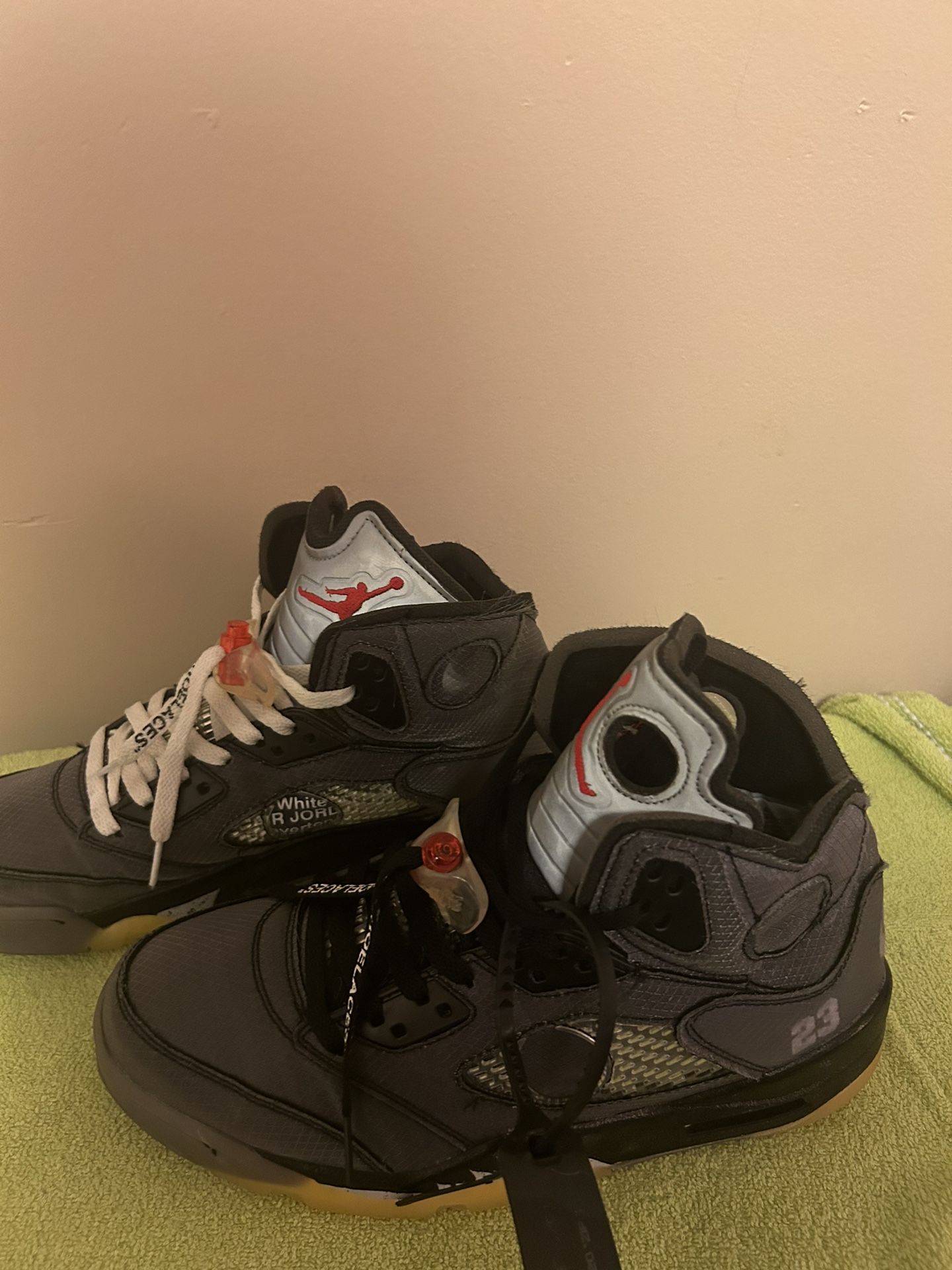 Offwhite Muslin Jordan 5