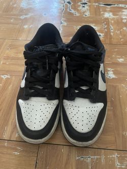 Size 7Y Nike Dunks