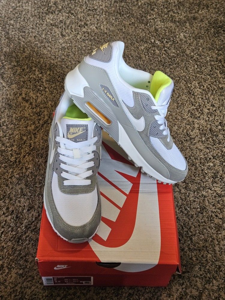 Nike Air Max '90 $150