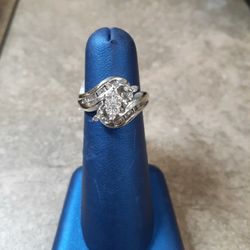 LADY DIAMOND 31 RING  White Gold 10k ,5.3gr,size 6