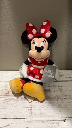 Disney Minnie Mouse Plush Stuffed Animal