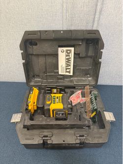 DeWALT DCLE34031 20V Atomic 3x360 Line Laser