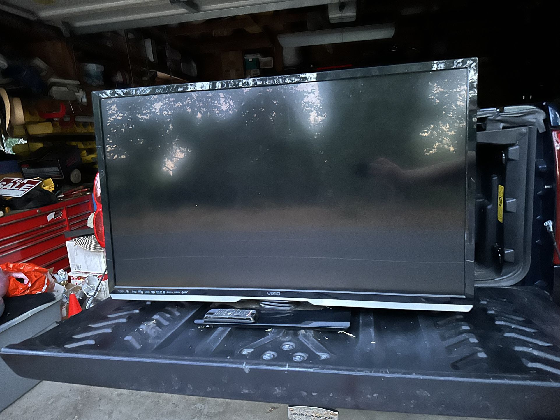 Vizio M470VSE 47" Class Razor LED Smart TV