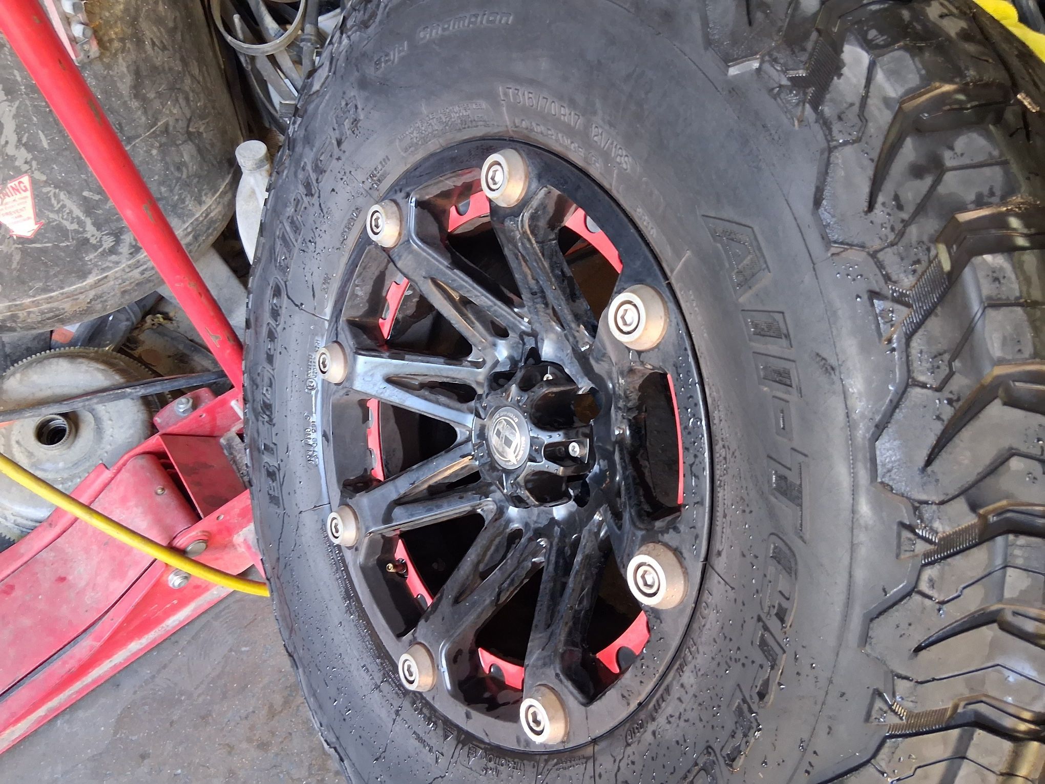 Tengo Estas Llantas Con Rines Para Jeep Wrangler