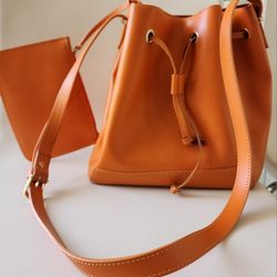 Beautiful 100% Genuine Leather Bag - Made In Italy