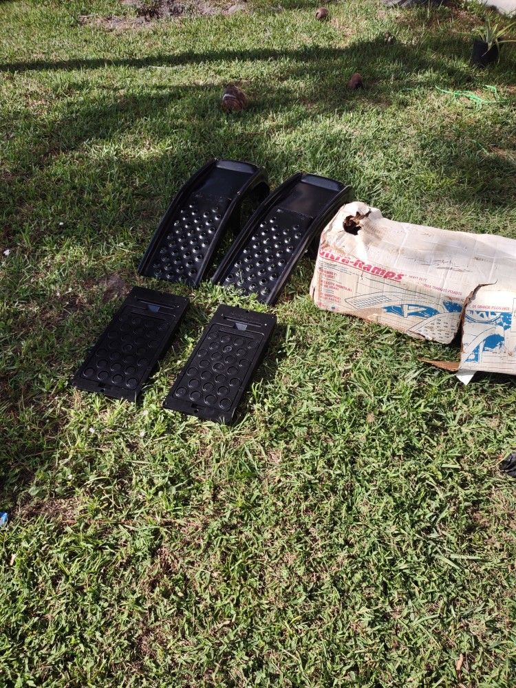 CAR & AUTO RAMPS Made In USA Opened Box Old Stocks 40 Firm for Sale in Port St. Lucie, FL OfferUp