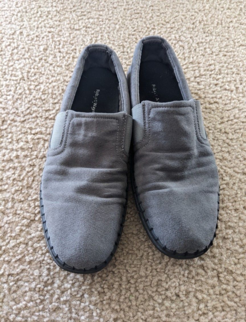 Robert Wayne Mens Grey suede slip on loafers