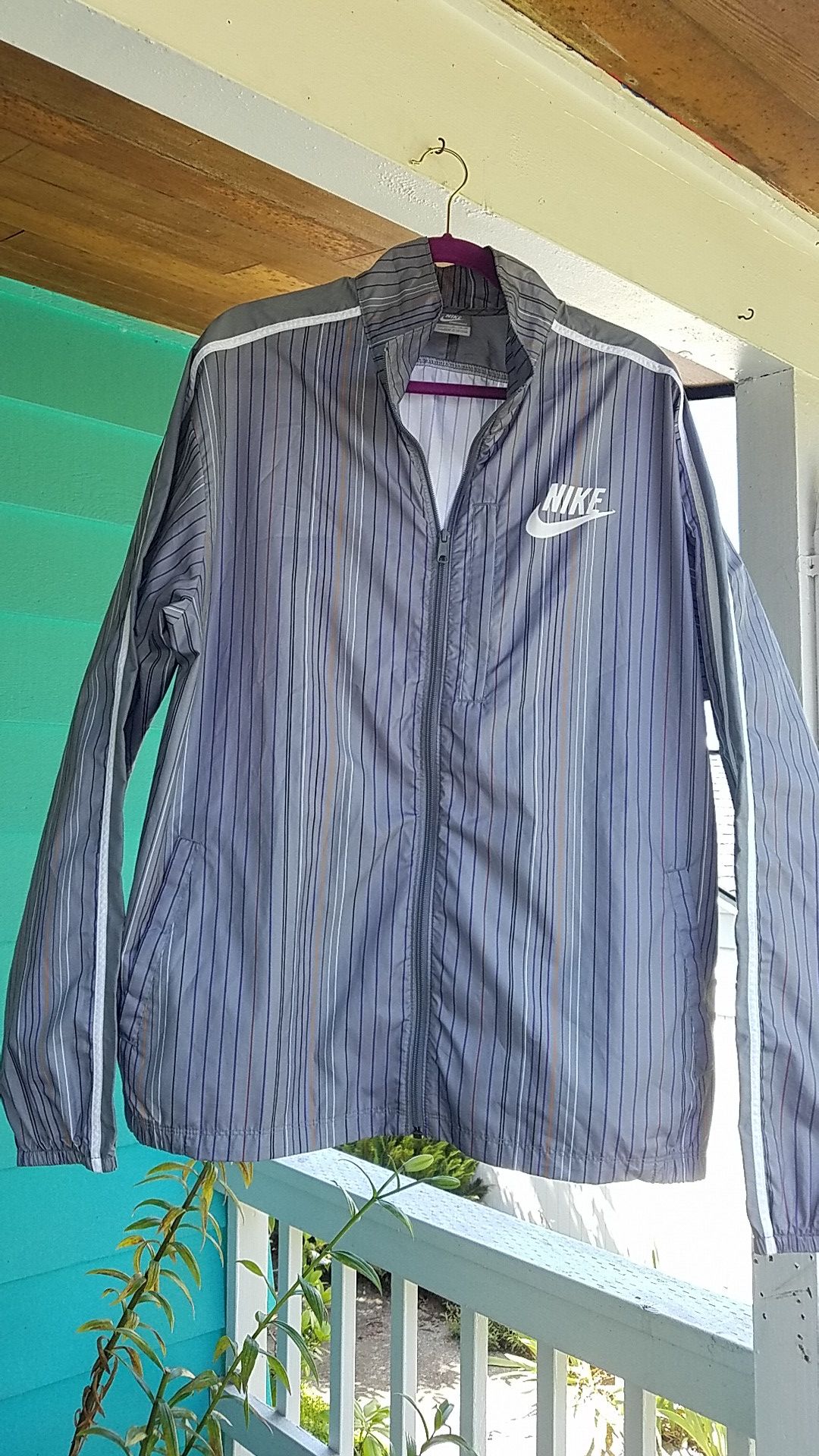 Nike sportwear windbreaker
