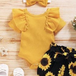 New 3 Piece Set For Baby Girl. Ruffled Bodysuit With Floral Shorts And Headband