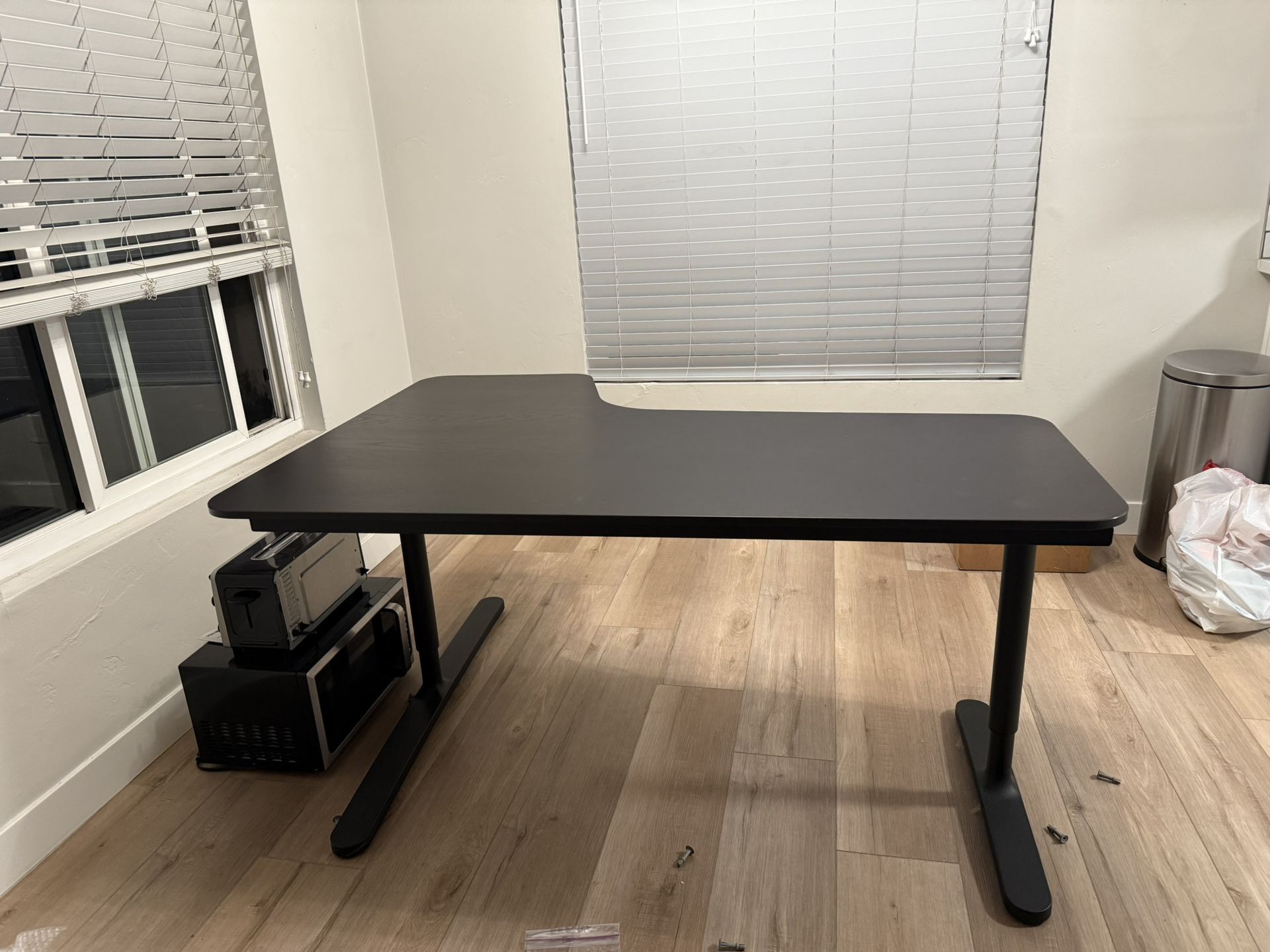 IKEA BEKANT Right Corner Desk – Black Top, Black Legs