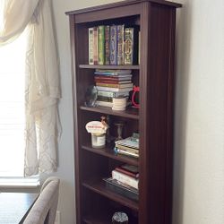 Bookshelve 