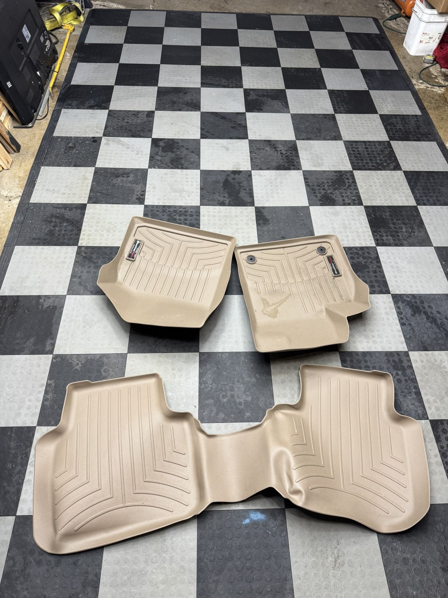Weather Tech 2022 Volkswagen Passat Floor Liner