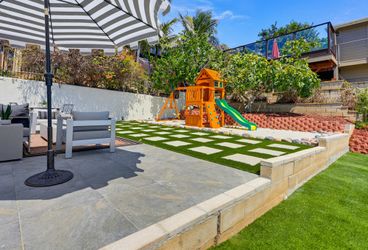 NEW OUTDOOR PLAYSET