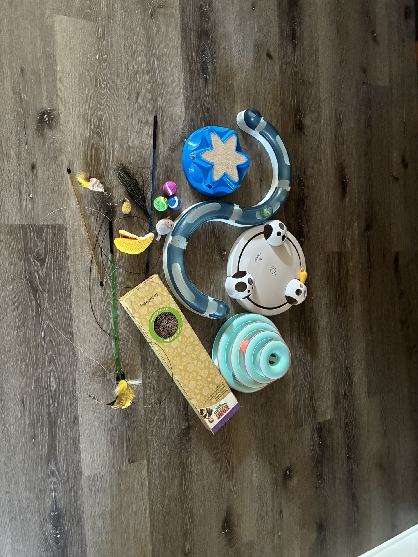 Cat toys/all this toys for $50