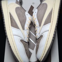 Jordan 1 low Travis Scott