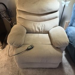 Lifting Recliner (set of 2)