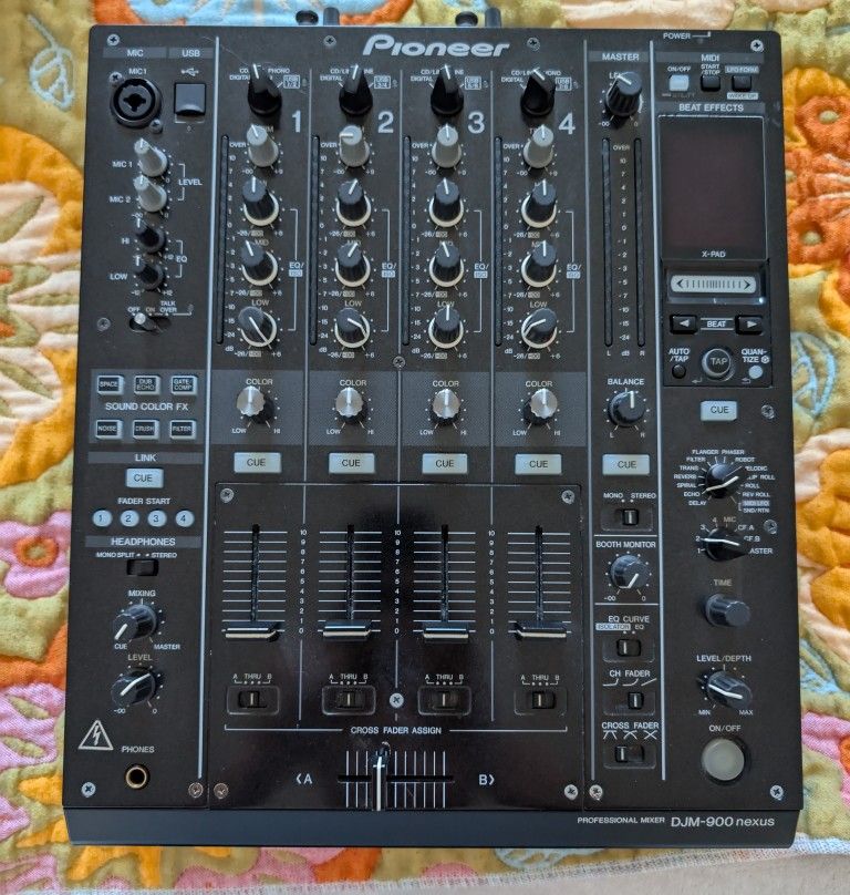 Pioneer DJM 900 Nexus Mixer