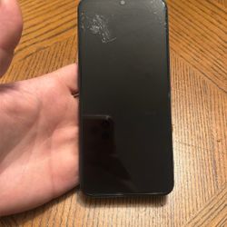 C8 CLOUD PHONE CRACKED