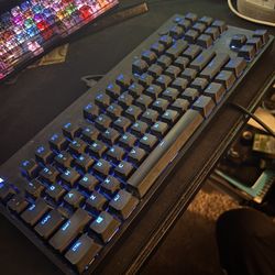 Logitech PRO Keyboard 