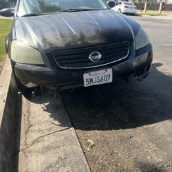  2005 Nissan Altima 2.5s Black 
