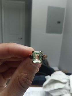 10k green spinel ring