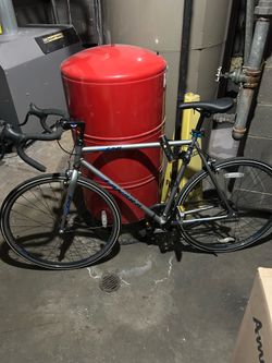 Tamara Oni road bike