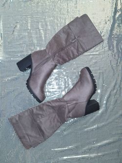 Woman boots size 10 new