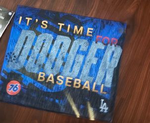 Dodger rally rag game 1 vs Atlanta