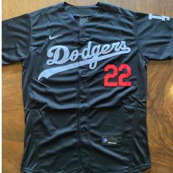 Los Angeles Dodgers Black Jersey For Kershaw for Sale in Fullerton, CA -  OfferUp