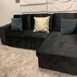 Velvet Black L Sectional Couch 🛋️ Has USB Port Pull Out Bed And Storage Underneath Also Has Shelves On The Arm Rest To Display Items New In Box 