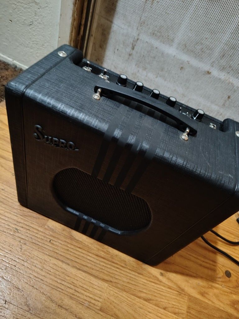 Super Delta King 10 Guitar Amplifier 