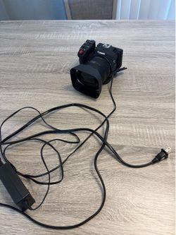 Canon XC10