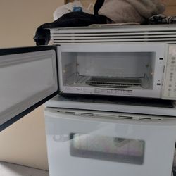 Microwave / Electric Stove