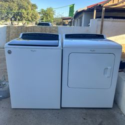 Whirlpool, Washer And Dryer Electric Works Perfect In Good Condition