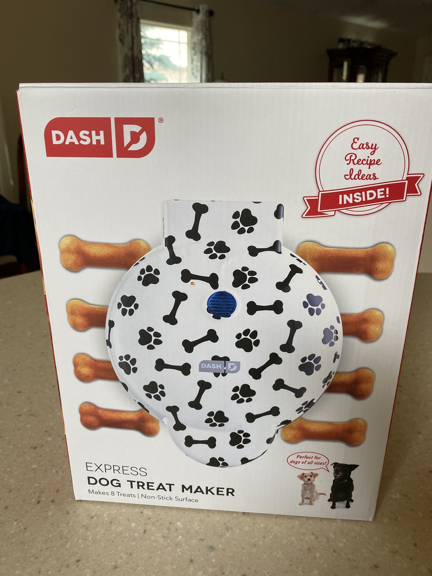 Dash Express Dog treat Maker 8 Bones - New In Box