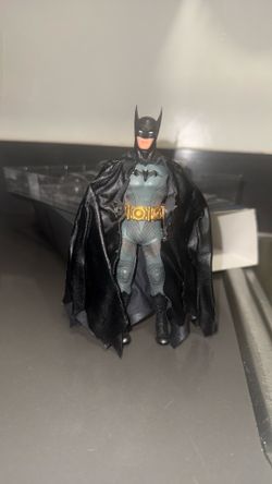 Mezco Batman Ascending Knight