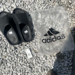 Yeezy Slide Black Size 10