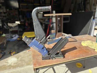 16g Floor Stapler Flooring Tool. Central Pneumatic