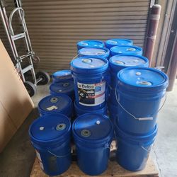 5 GL BUKETS  DELO 400 $100.00 EAC