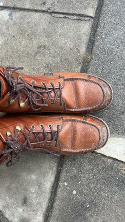 Red wings