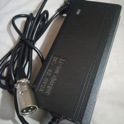 Li-ion SMART CHARGER DC 3 PINS MALE 42.0 VOLTS 2A FOR SCOOTER & E-BIKE 