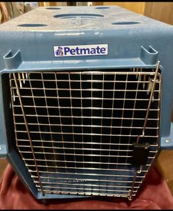 Large Petmate Kennel Blue