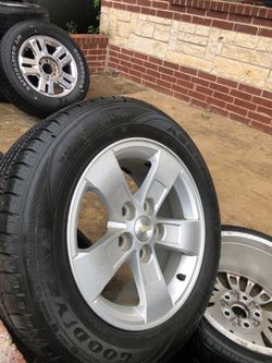 2013 Chevy Malibu rim and tier size 16” only one forsale askin $100