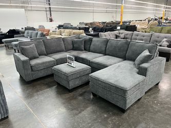 Large Gray Fabric Sectional Sofa with Ottoman