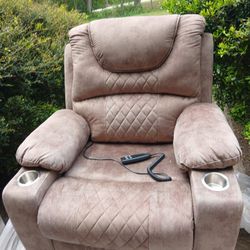 Almost New Power Ez Lift Chair Recliner