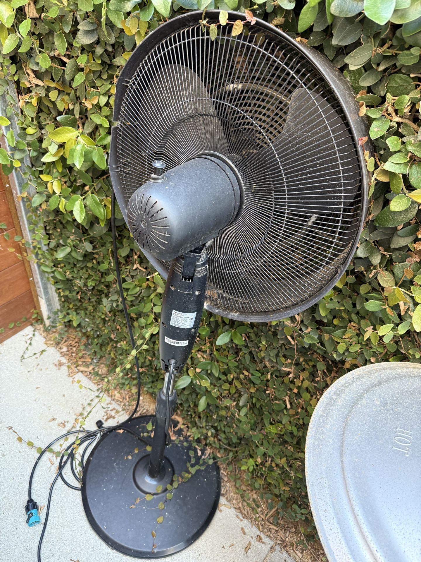 Large Costco fan
