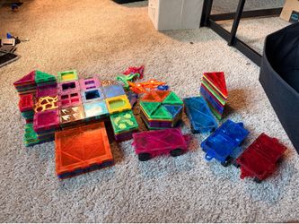 Magnet tiles