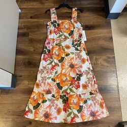 Brand new womans Chloe+Rene brand Orange Floral Dress Up For Sale 