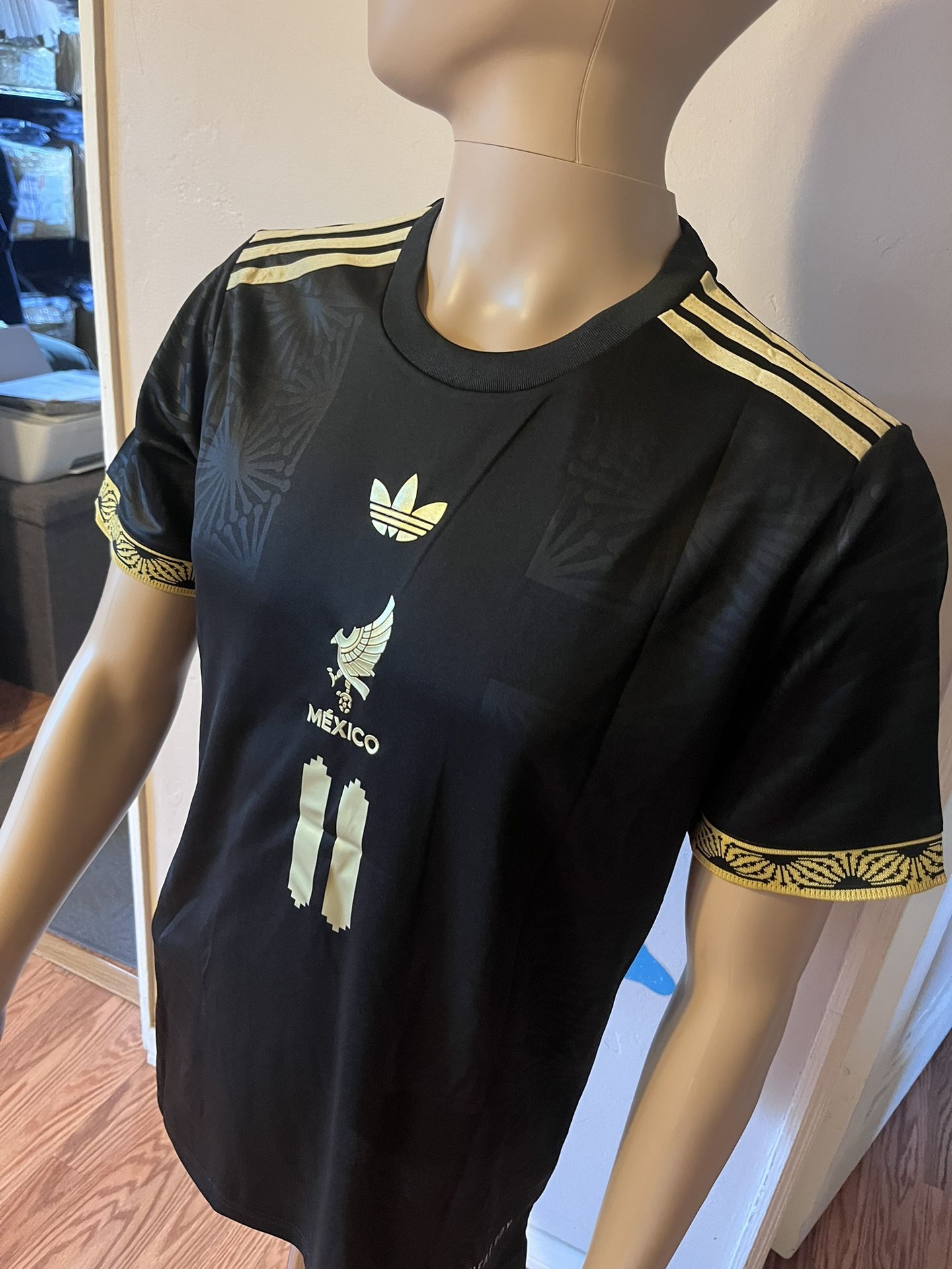 Mexico Soccer Black Soccer Jersey S. Giménez Size Medium To 2XL