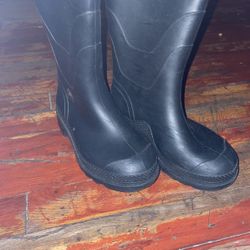 Water Boots Size 13
